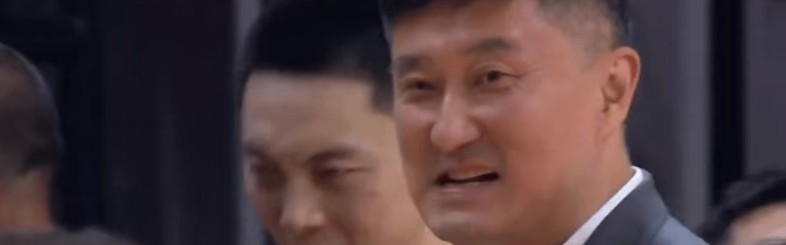 爱游戏体育登录入口-广东狂输40分创5悲催纪录：外线崩盘杜锋无奈苦笑 3主力仍养伤
